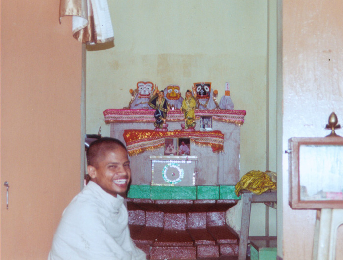 Kamala Khanta Das and the restaurant’s Deities.