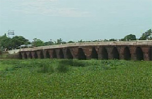 The ancient bridge of Attharanala.